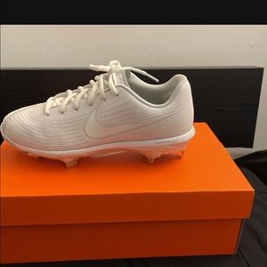 Women’s softball cleats